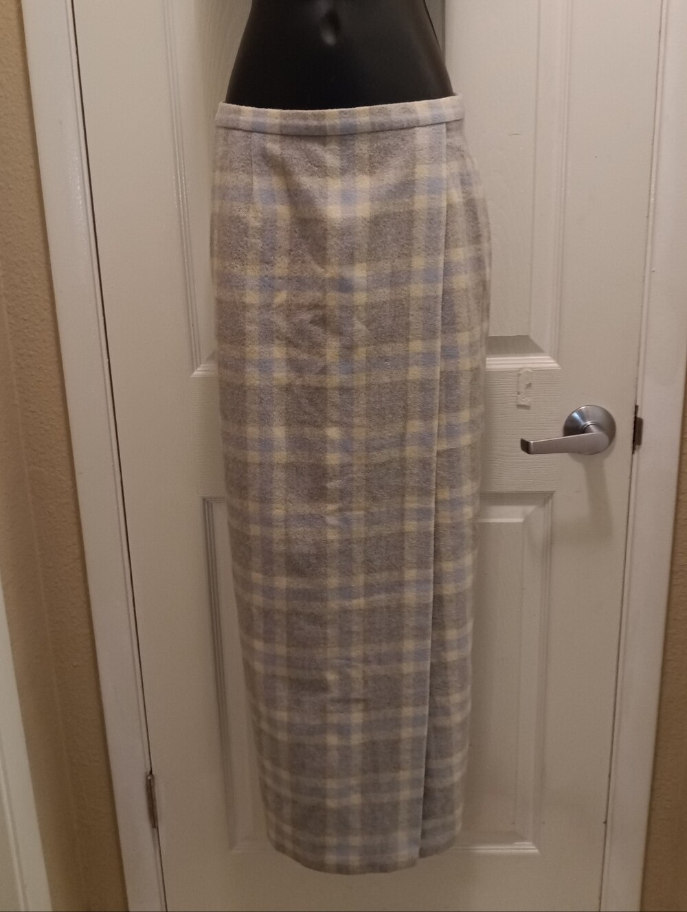 Speigel Vintage Womens Long Plaid Straight Skirt in Soft Gray and Cream